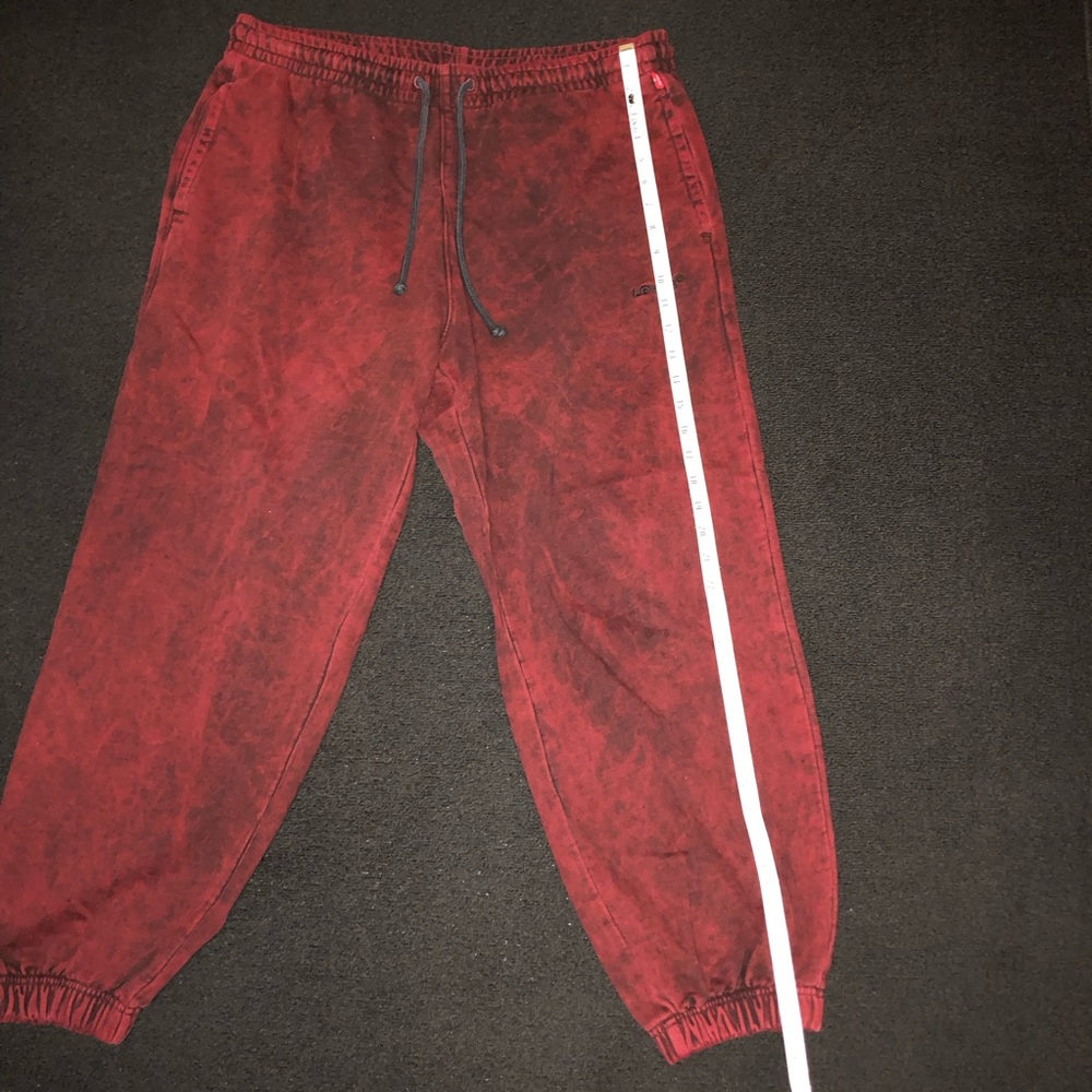Levi’s Garment Dyed Sweatpants. Baggy Fit. Size Large. Red/Black Color. - Picture 3 of 16